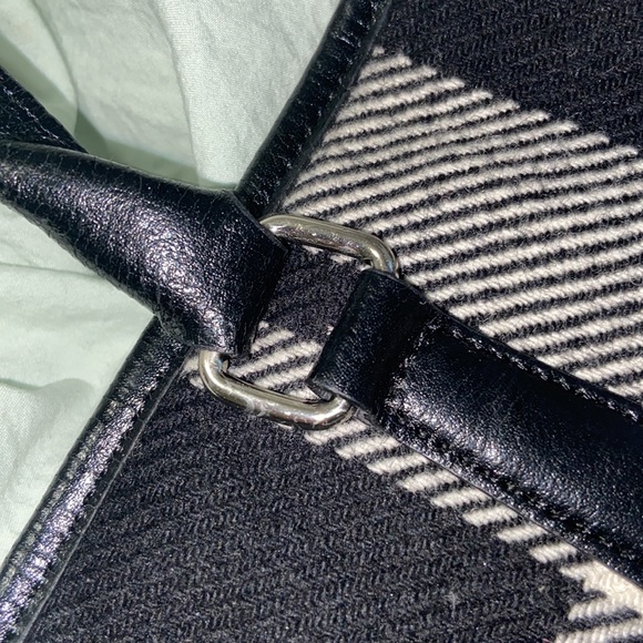 Banana Republic Large Purse - Picture 7 of 8